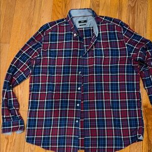 Hugo Boss regular fit size 2XL Men's Plaid Shirt-Red & Blue. Worn a couple times